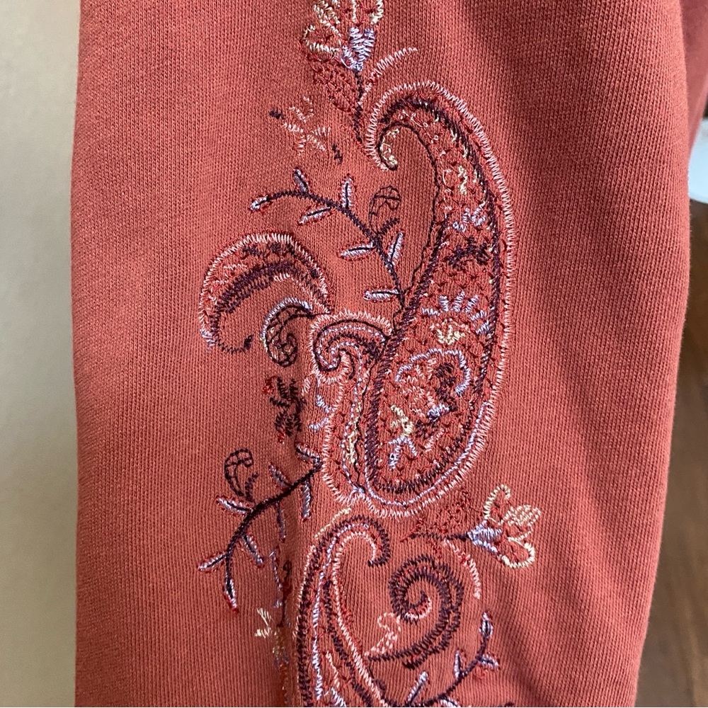 Democracy Embroidered Lightweight Hoodie Size Small - Picture 7 of 11